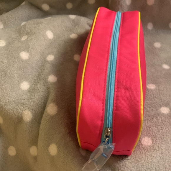 CLINIQUE 5 Piece Vacation Glow Essentials: Skin Care/Makeup Set-NWT - Picture 10 of 11